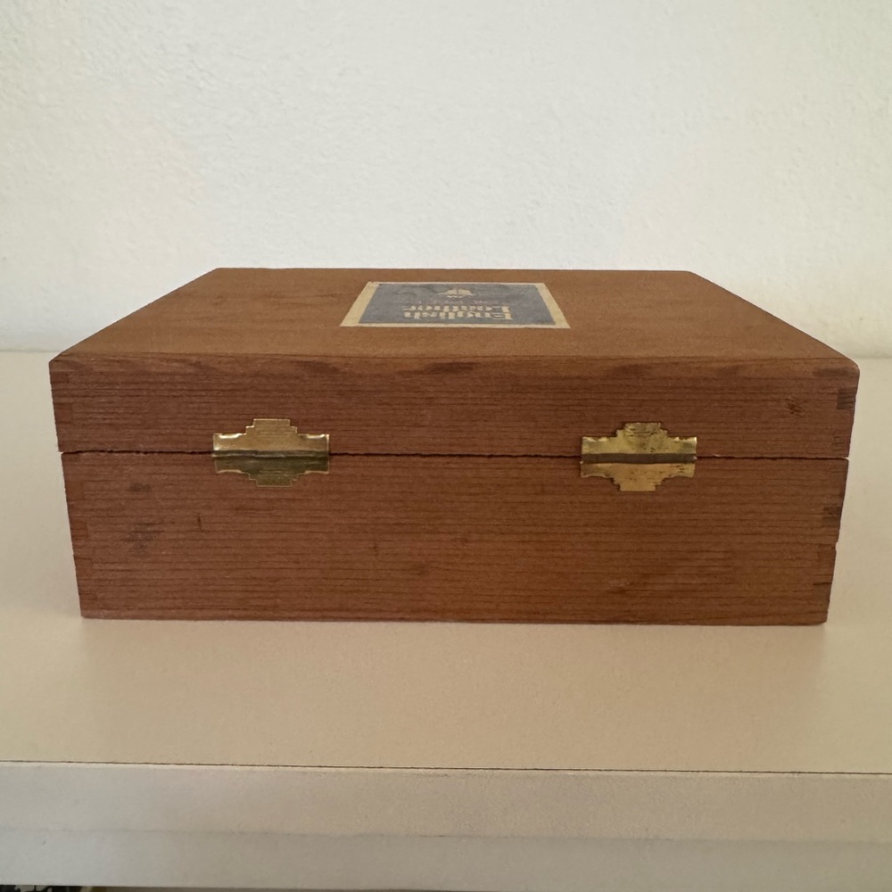 Vintage English Leather Gift Set Wooden Box Made In USA Box Only - Picture 4 of 5